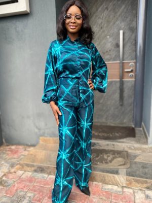 Silk trouser and shirt (Size 12)
- FMU1328
